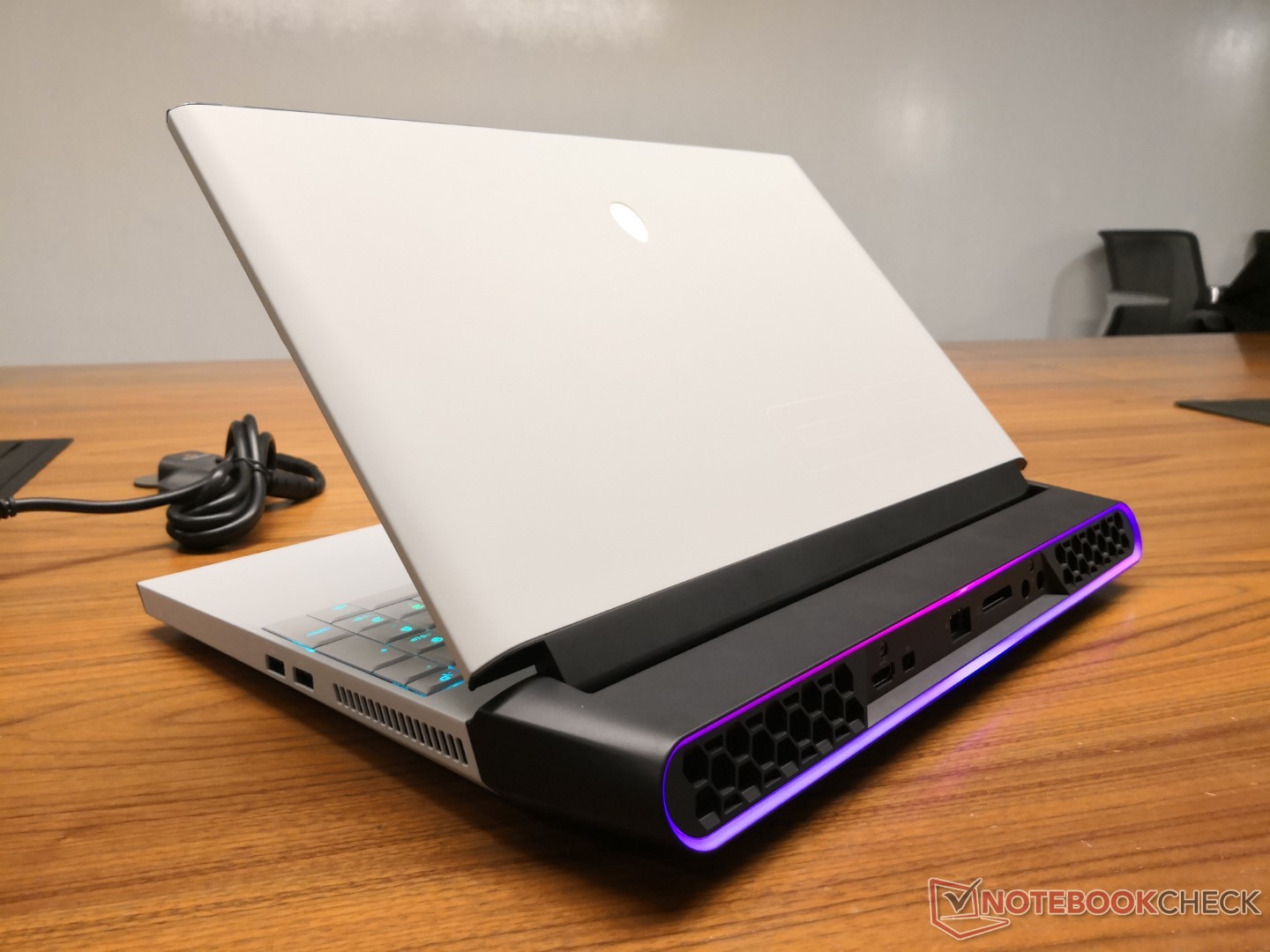 alienware area 51 m