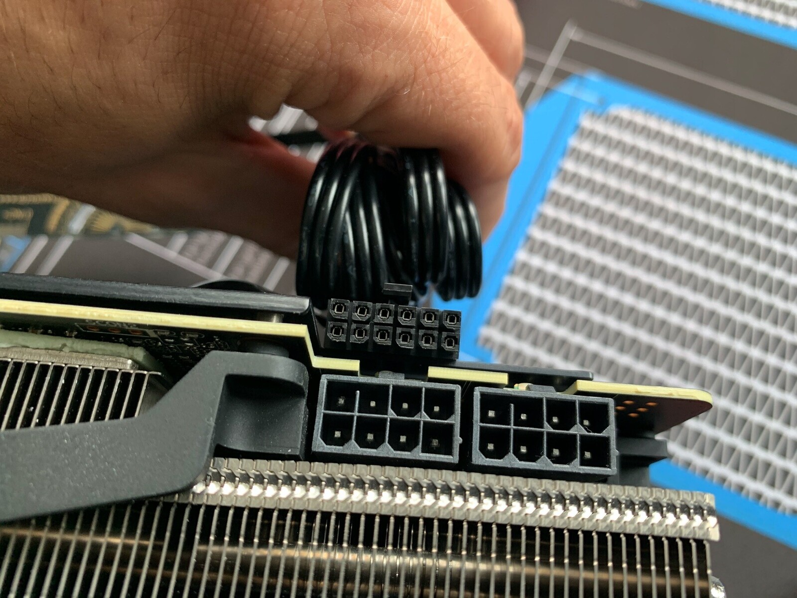gpu power connector